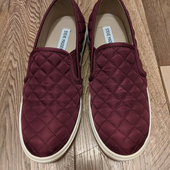 Steve Madden - Maroon Quilted Slip ons (9) - Picture 3 of 5